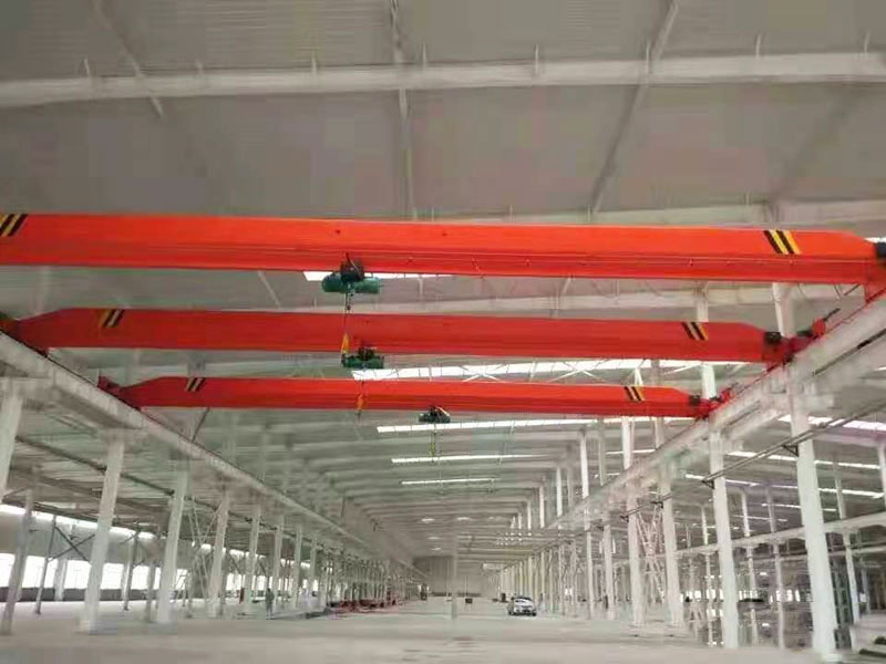 Single girder crane