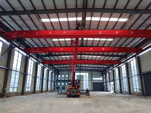 Single girder crane